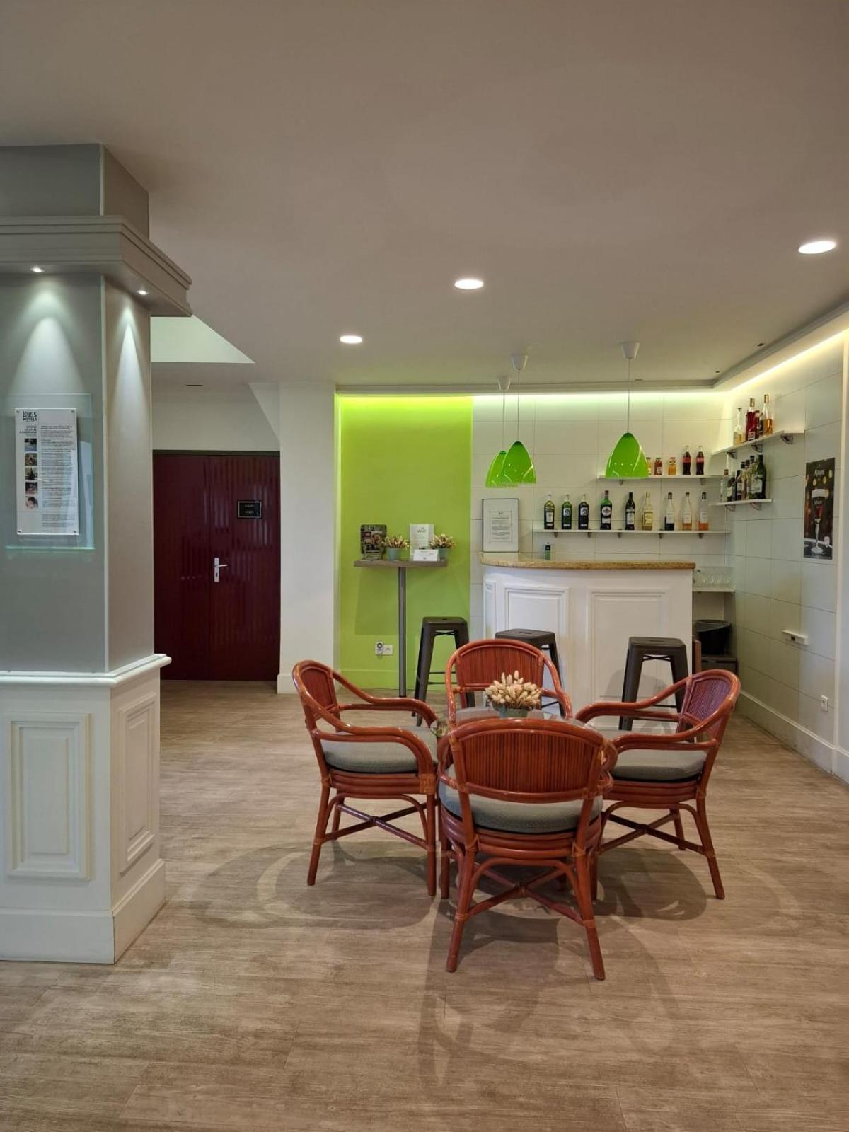 Logis Hotel L'Escargotiere Dijon Sud - 체노베 외부 사진
